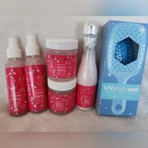 Unbrush Mini And Snow Berry Bath & Body Set